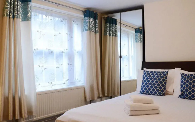OYO Kings Cross Apartment