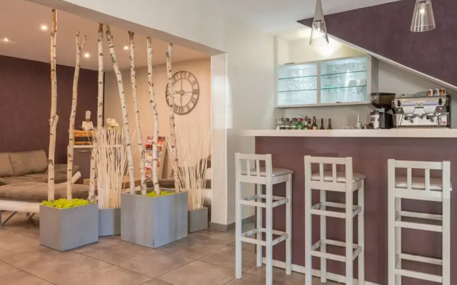 Le Réverbère - La Cuisinerie - L'Hôtellerie