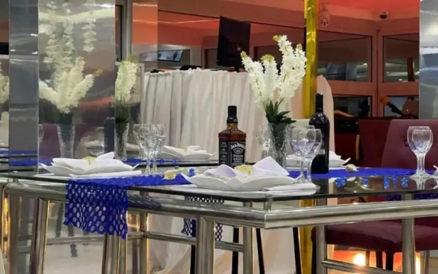 Saint James Marguerita Hotel Douala