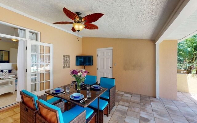 Sarasota Bay Pool Home