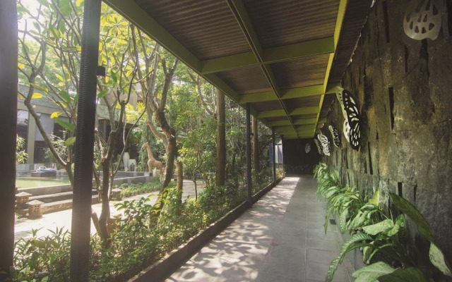 Savita Inn