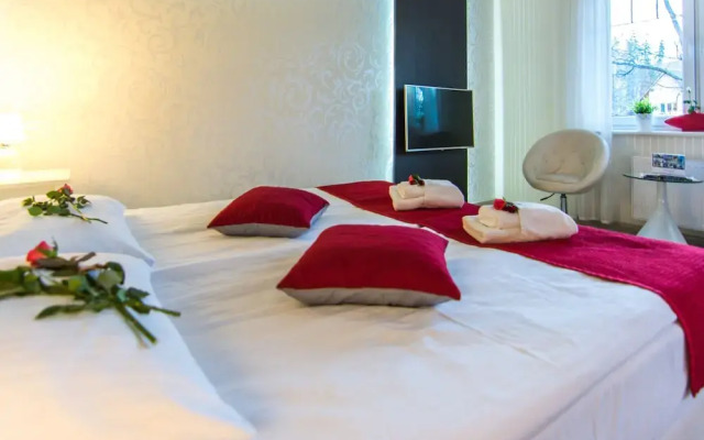 Apartamenty hoteLOVE pod Debami