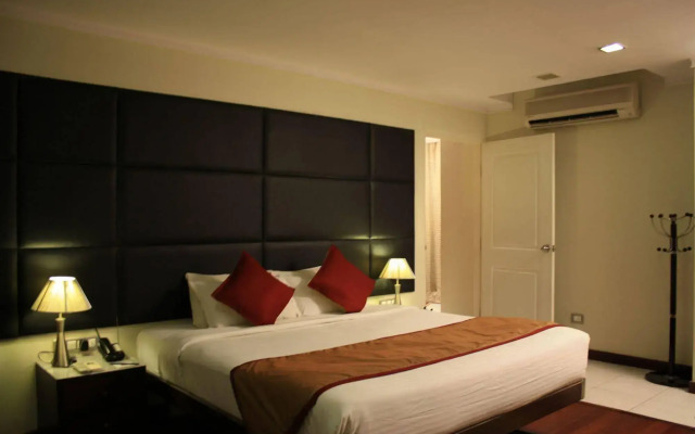37th Crescent Hotel