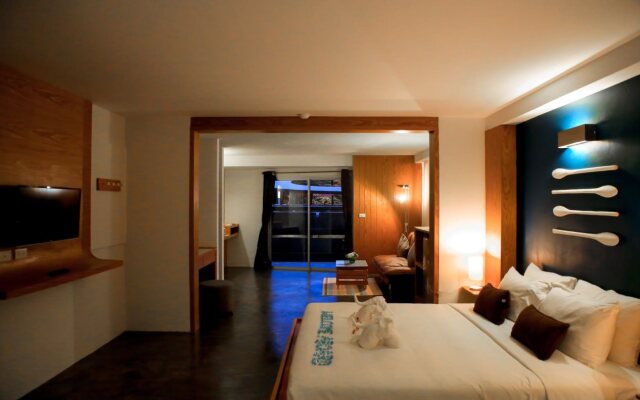 Replay Pool Villa