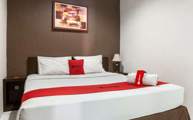 RedDoorz Plus @ Raya Legian