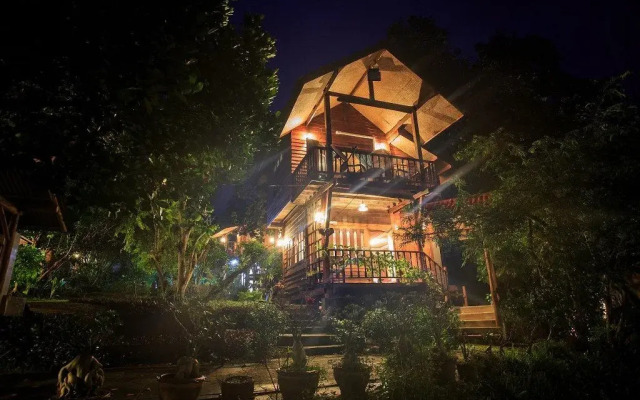 Thanyarat Resort and Organic Farm