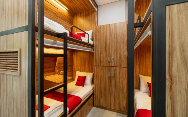 RedDoorz Plus near Senayan City