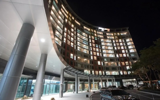 Mayhills Resort