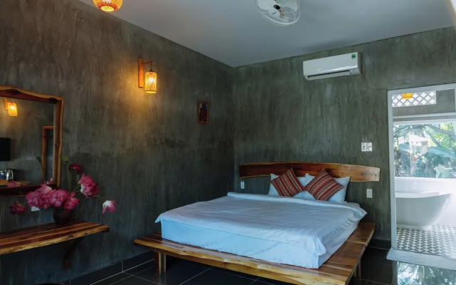 Charm Hon Rom Villas Resort