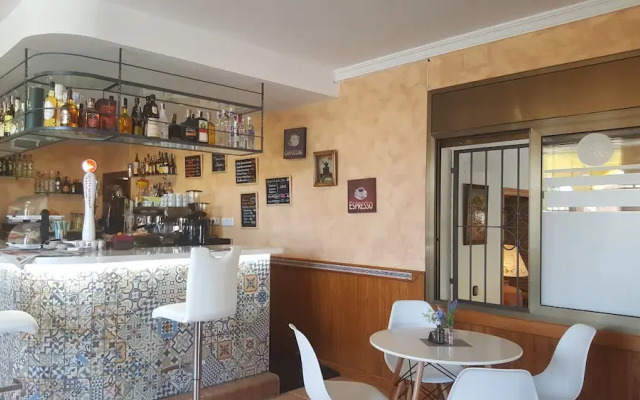 La Nova Tenalla - Adults Only