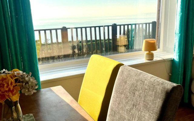Whitsand Bay Chalet