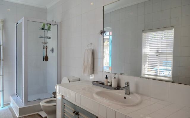 2 Bedroom Home With Private Garden