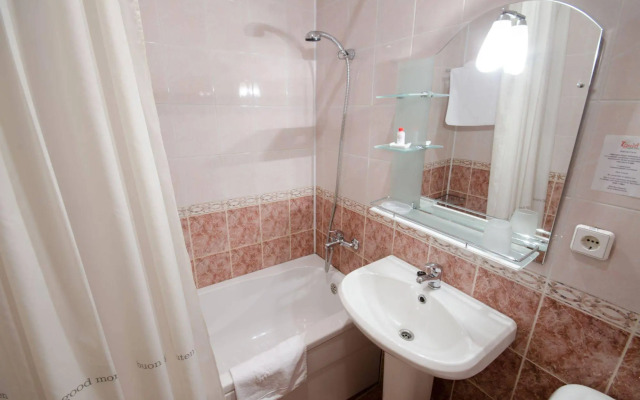 7 Days Hotel Kiev