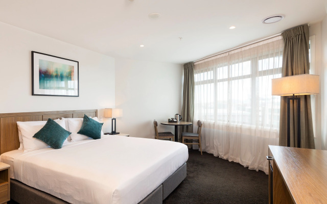 Отель Oaks Auckland