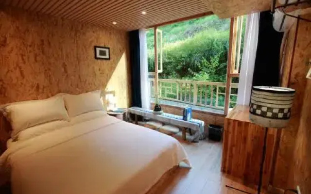 Tong Sang Art Hotel