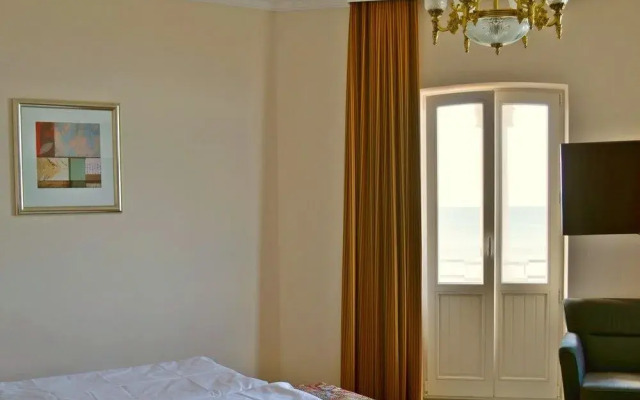 Meergut Hotels