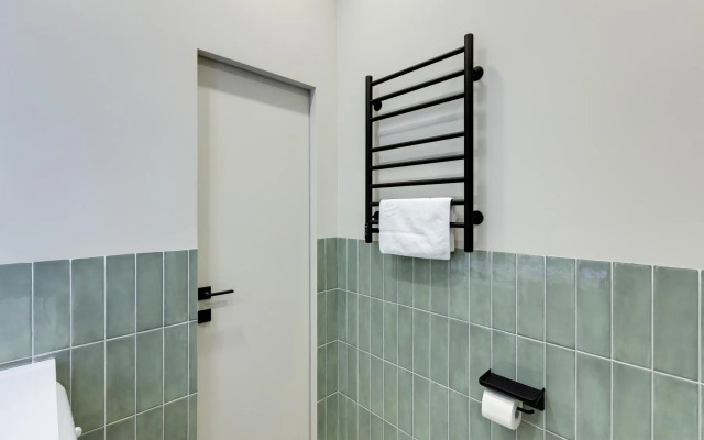 Home24 on Lobanovsky Les street 11
