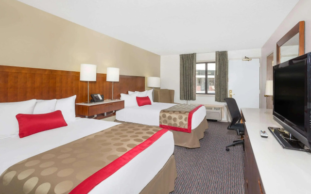 Crystal Inn Hotel & Suites