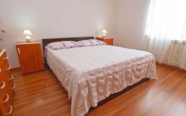 Apartment 1413