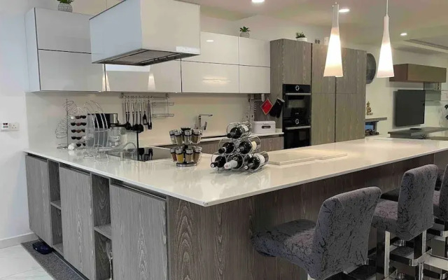4. Sew View Luxury 2 Bedroom Apartment