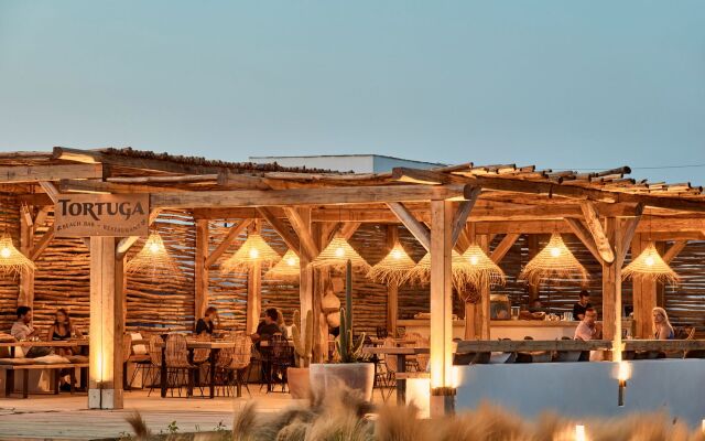 Naxian On The Beach Luxury Boutique Suites