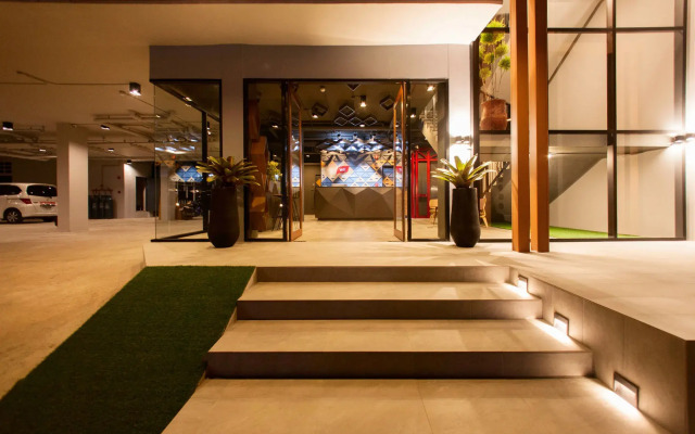 We Terminal Hotel