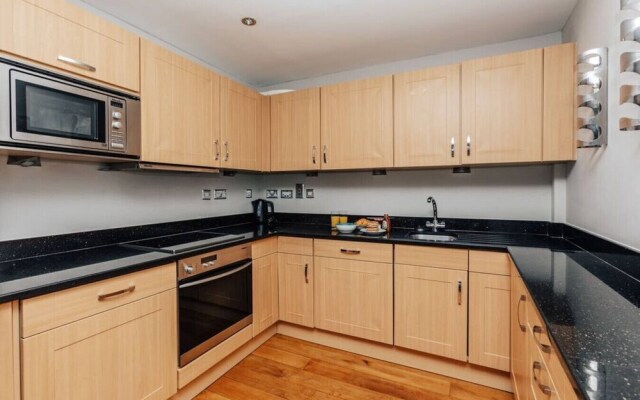 The Herringbone - 3 Bed With Parking Pet Friendly