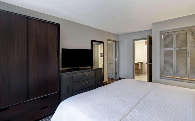 Homewood Suites by Hilton Edgewater