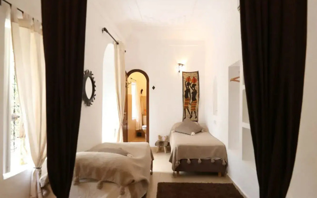 Riad Noor Charana