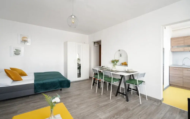 Retro Studio With Balcony by Renters