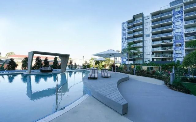 Westend 2 BED APT River Park Close to City UQ Qwe040