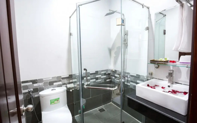 T Y Hotel & Apartment