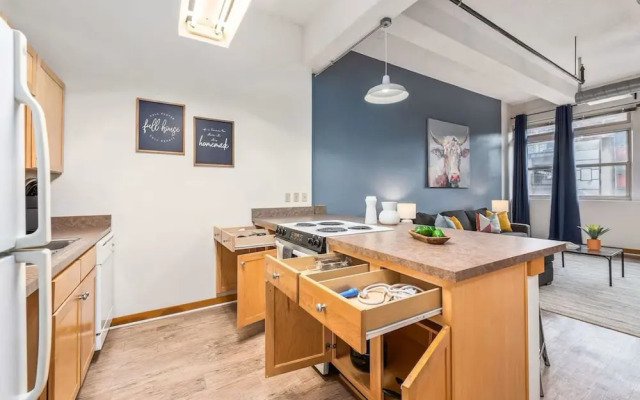 King Bed Great Location