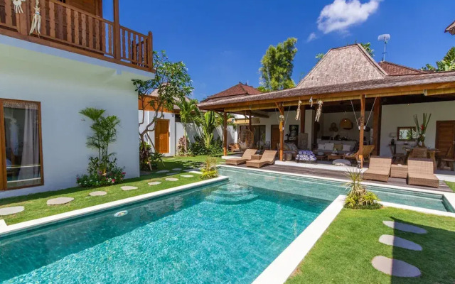 Villa Namu by Alfred in Bali