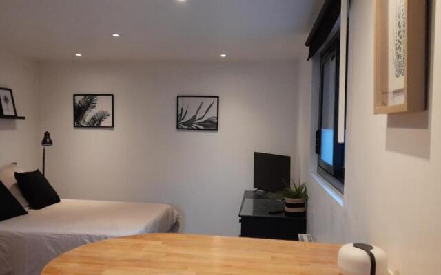 Studio avec jardin et stationnement gratuit à Rouen