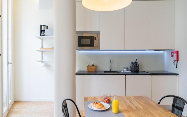 On Trend Nightlife Studio 103