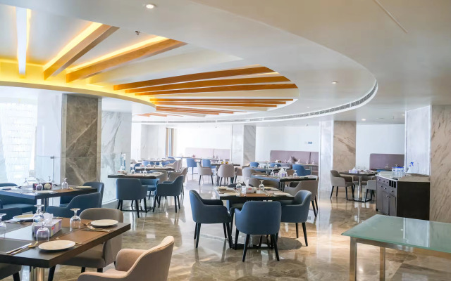 Ramada by Wyndham Cox's Bazar Kolatoli Beach