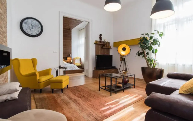 Amber Pearl Apartment