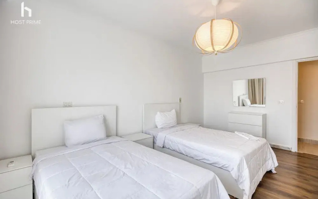 Grand Stay Apartment in Rehab City