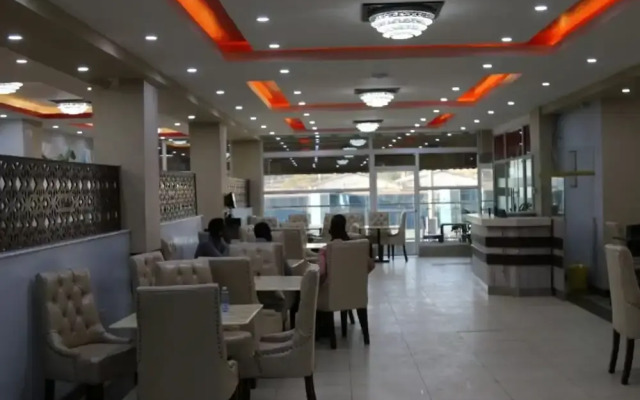 Ismarriot Hotel and Resort