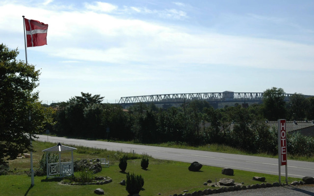 Hotel Medio