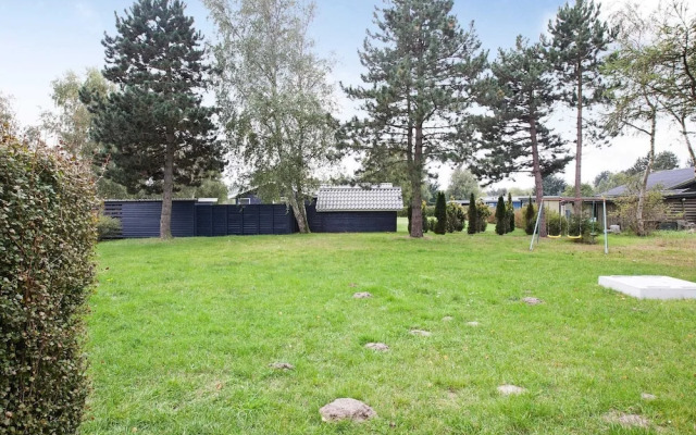 Quiet Holiday Home in Rodby near Sea