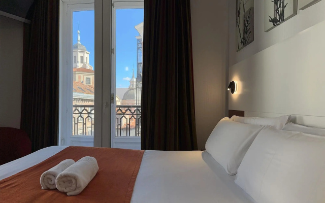 Hostal Sol Square Madrid - Image 2