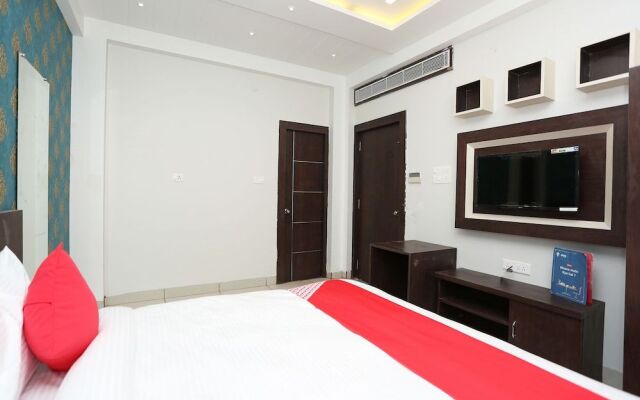 Capital O 26711 Mukesh Palace