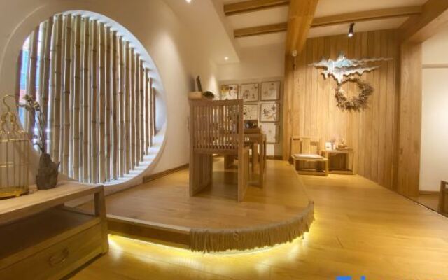 Xiangfeng Chuanshe Hotel