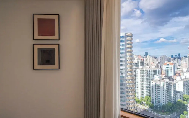 Book and Bed-Jingan Temple