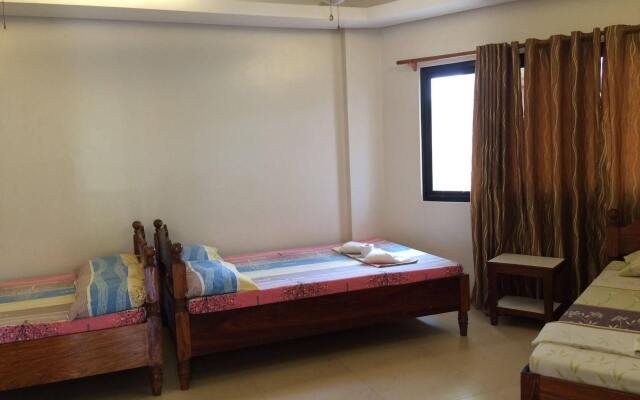 Rovic'S Tourist Hotel