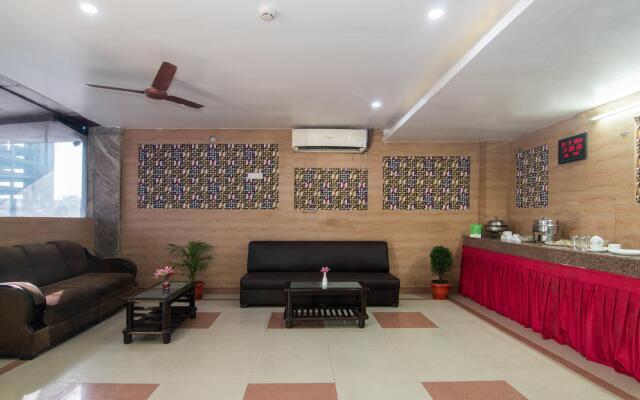 Treebo Trend Coral Tree