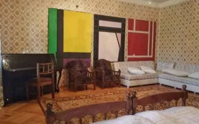Saguramo Guest House