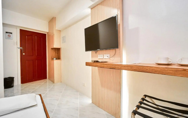 Circuit Hostel